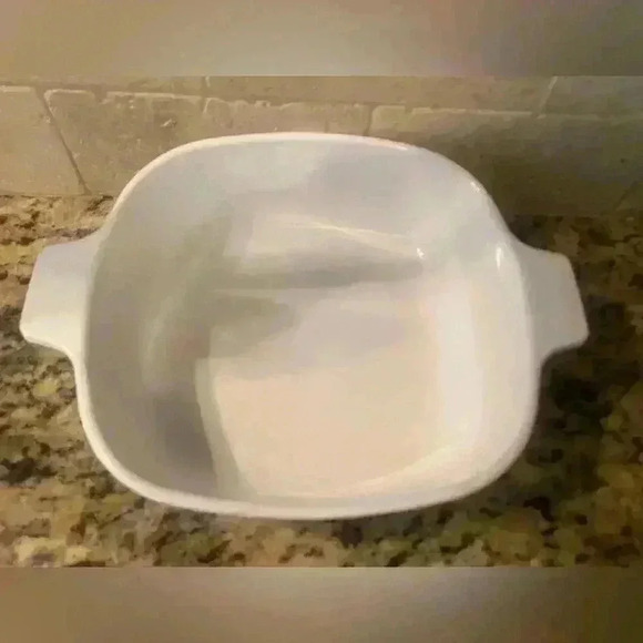 Vintage Corningware Blue Cornflower 1 Quart P-1-B - Picture 2 of 3